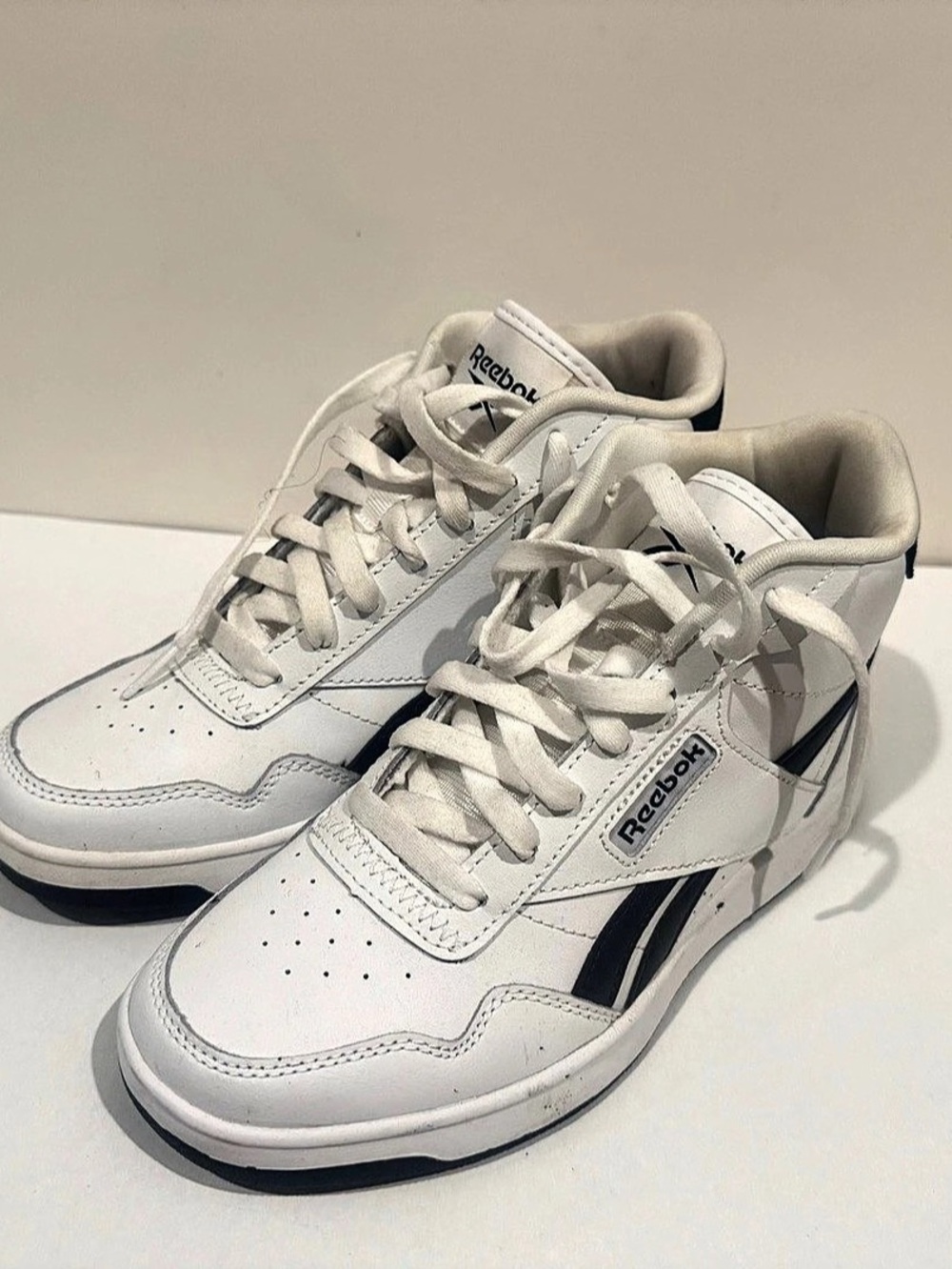 Reebok BB 4000 Mid White & Black Sneakers
